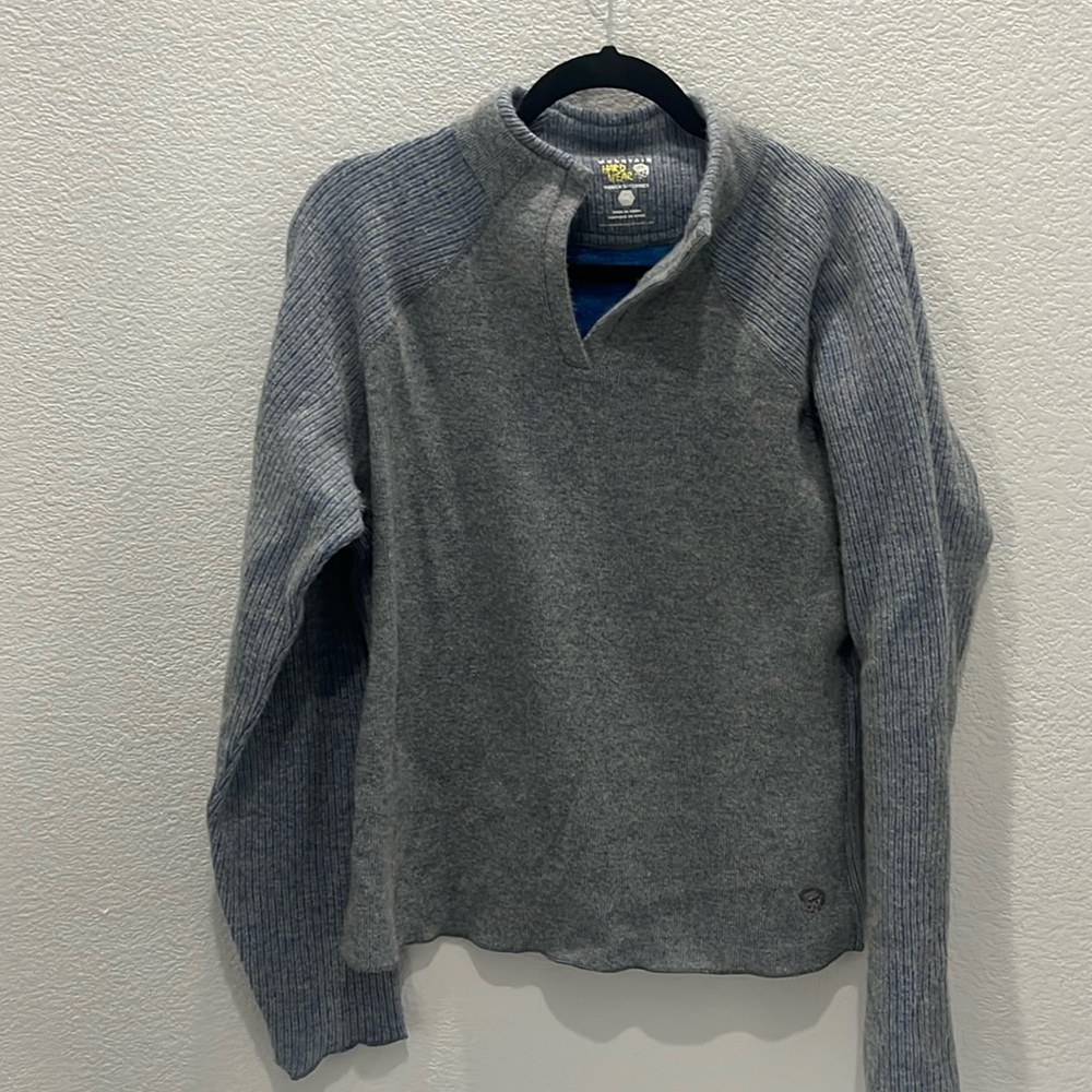 Mountain Hardwear sweater size large